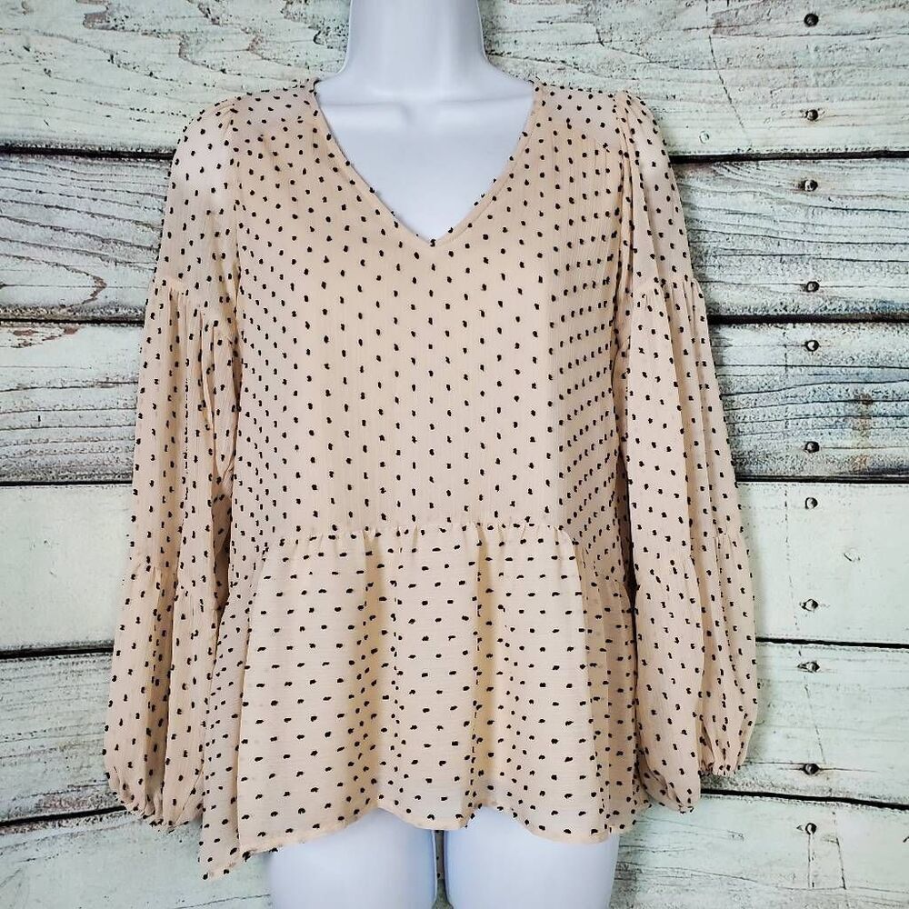 Maurices Women’s Blouse XS Beige Black Polka Dot Long Sleeve Peplum Top NWT